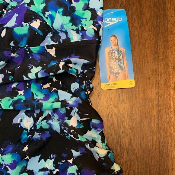 Speedo | high neck swimsuit - Picture 4 of 9